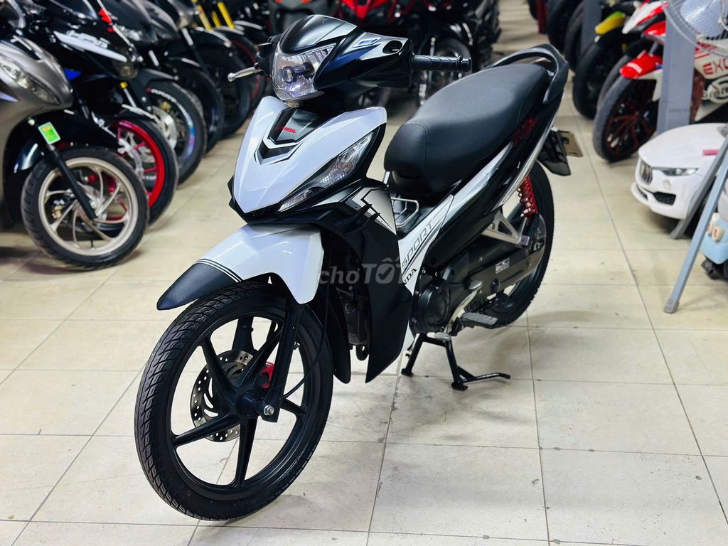 XE MÁY THỊNH PHÁT - WAVE RSX FI TRẮNG ĐEN V.ĐÚC. Mua bán Xe máy tại Quận Bắc Từ Liêm Hà Nội được đăng bởi XE MÁY THỊNH PHÁT XE LƯỚT GIÁ RẺ hình 2