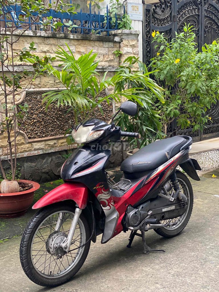 Honda Wave S черно-красная, полуавтомат, с переоформлением