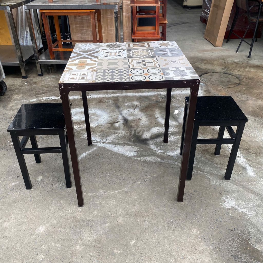BỘ BÀN GHẾ CAFA MẶT ĐÁ THANH LÝ. Mua bán Bàn ghế tại Quận 7 Tp Hồ Chí Minh được đăng bởi thanh lý phong hải  hình 1