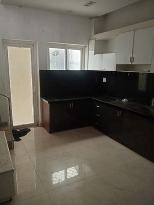 Park riverside 75m2,có nội thất mới, 3pn, 3wc, sổ hồng, sân oto