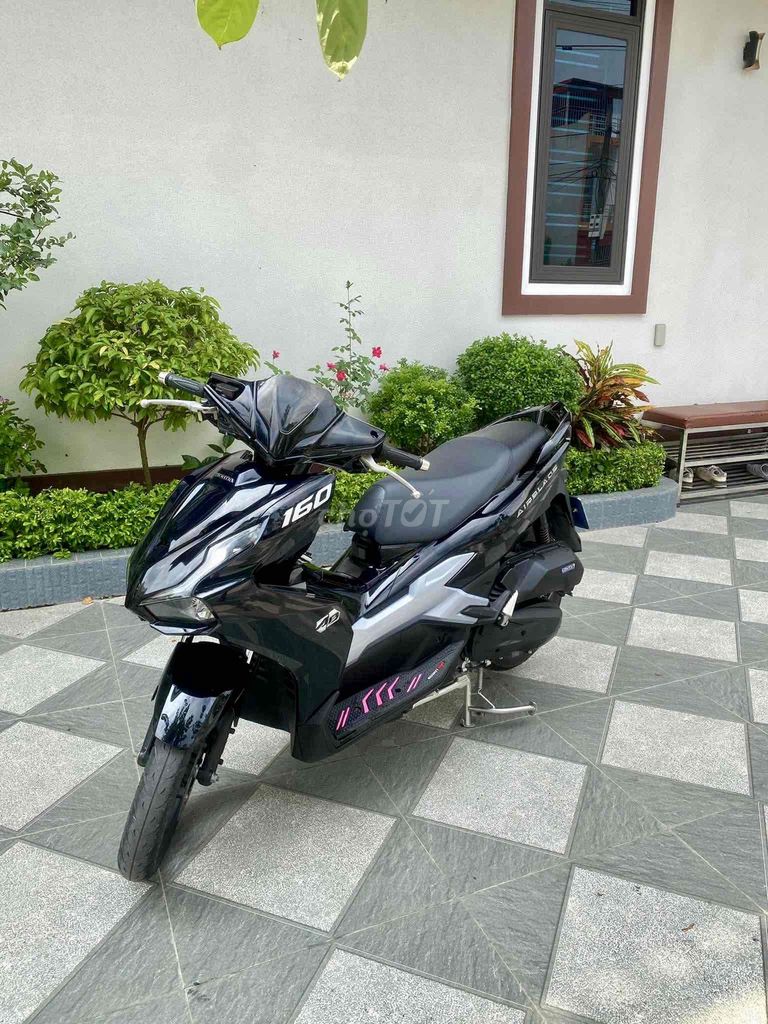 Honda Air Blade 125cc 2023 черный глянец 15.000 км
