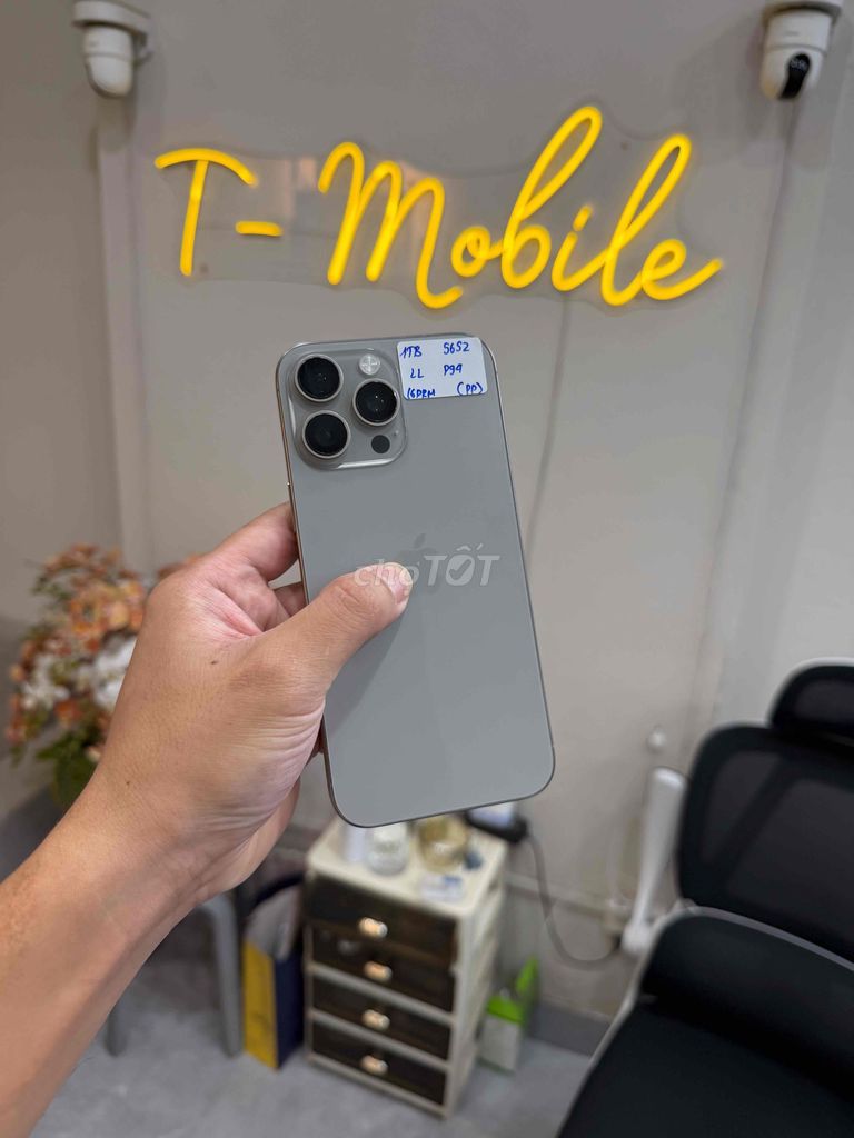 16 Pro Max 1TB Quốc Tế zin đẹp max dung lượng. Mua bán Điện thoại tại Quận Thanh Xuân Hà Nội được đăng bởi Ngô Tráng T Mobile hình 1