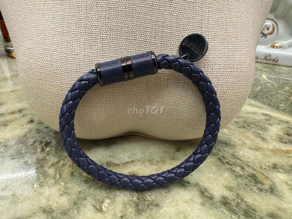 Vòng tay Mackintosh London Da  Unisex 19cm Like. Mua bán Phụ kiện thời trang khác tại Thành phố Biên Hòa Đồng Nai được đăng bởi Đỗ Liên hình 1