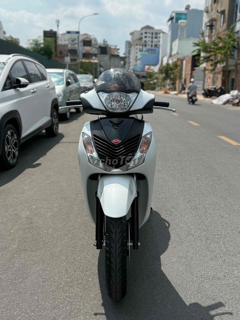 sh150 nhập ý bstp chính chủ xe zin nguyên bản. Mua bán Xe máy tại Quận 11 Tp Hồ Chí Minh được đăng bởi Phú Hào SH nhập ý shvn các dòng xe phổ thông  hình 7