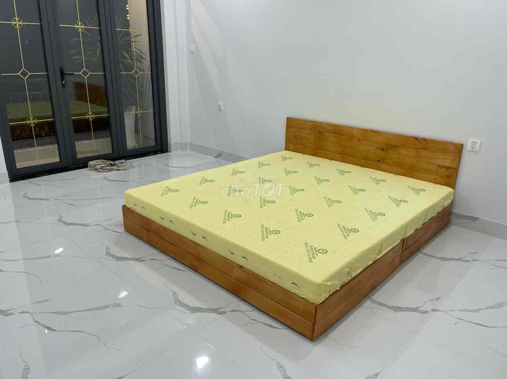 Giường pallet niệm caosu non siu sẻ