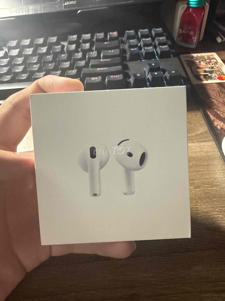 Apple AirPods 4 Trắng Mới nguyên seal. Mua bán Tivi, Âm thanh tại Quận 4 Tp Hồ Chí Minh được đăng bởi Hải Trần hình 1