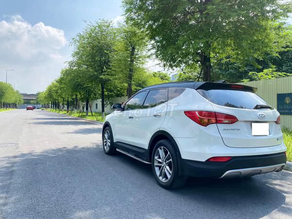 Hyundai Santafe 2014 bản full máy xăng. Mua bán Ô tô tại Quận Tây Hồ Hà Nội được đăng bởi Đình Thảo hình 3