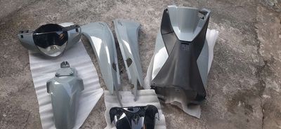 Phụ tùng xe máy SHVN Xám Đen Nhựa