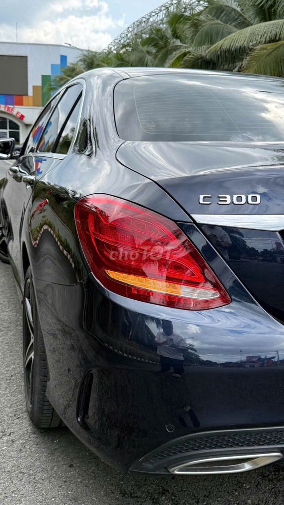 Mercedes Benz C300 AMG 2016 - 90000 km. Mua bán Ô tô tại Thành phố Thủ Dầu Một Bình Dương được đăng bởi trần thị khánh huyền  hình 19