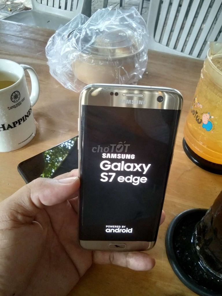 Samsung Galaxy S7 Edge Vàng 2 sim 5 inch. Mua bán Điện thoại tại Quận Ninh Kiều Cần Thơ được đăng bởi Mua bán trao đổi  hình 1