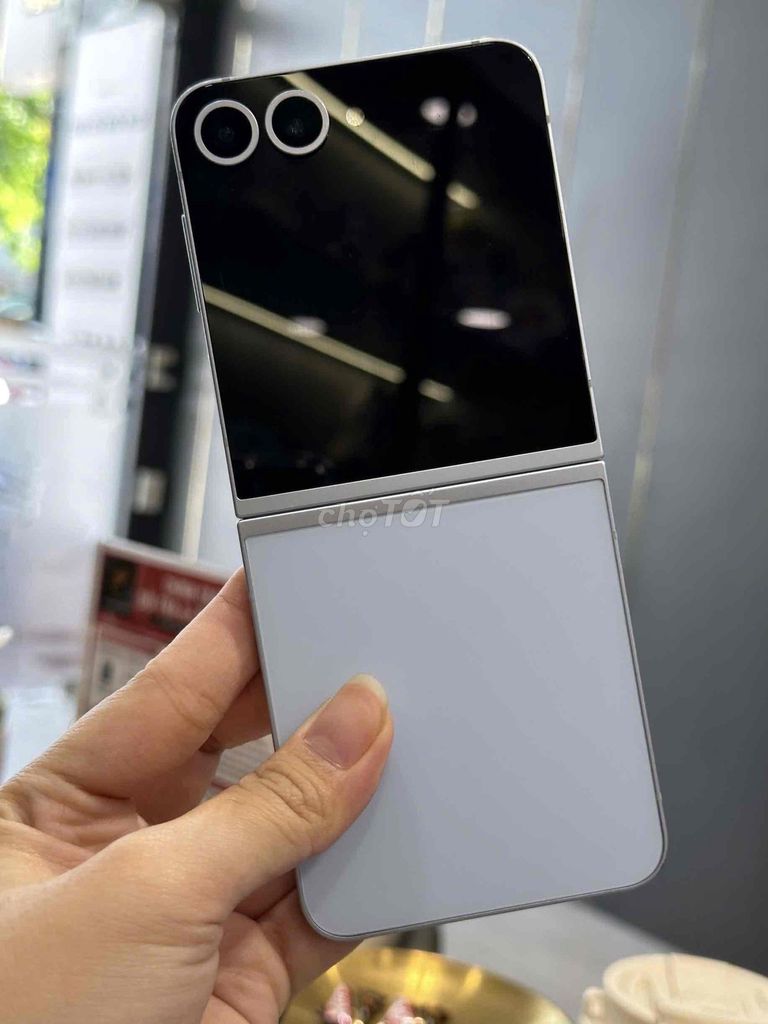 Samsung Galaxy ZFlip6 256GB Xanh 12GB VN/A 99%. Mua bán Điện thoại tại Quận 8 Tp Hồ Chí Minh được đăng bởi TRƯỜNG MOBILE  hình 1