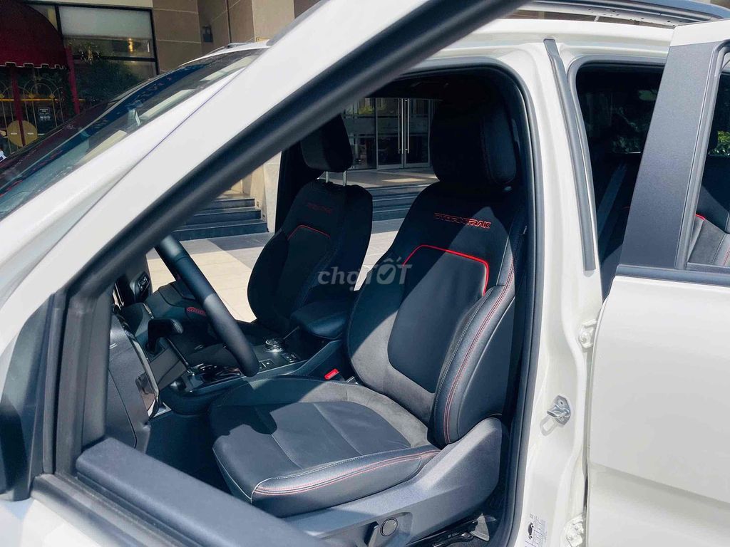 Ford Ranger 2025 Stormtrak 2.0L 4x4 AT - 1.987 km. Mua bán Ô tô tại Quận 3 Tp Hồ Chí Minh được đăng bởi Trí Xe Ford hình 10