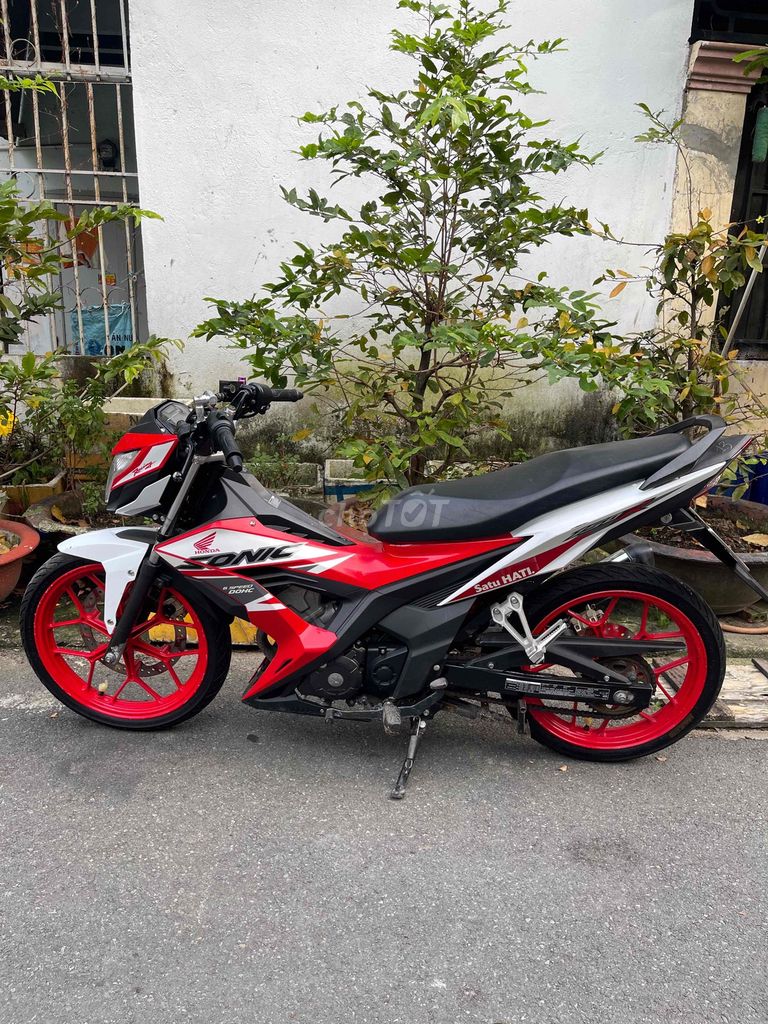 Honda Sonic 2021 Đỏ Trắng Đen 24.000 km. Mua bán Xe máy tại Quận 12 Tp Hồ Chí Minh được đăng bởi út lỏ  hình 3
