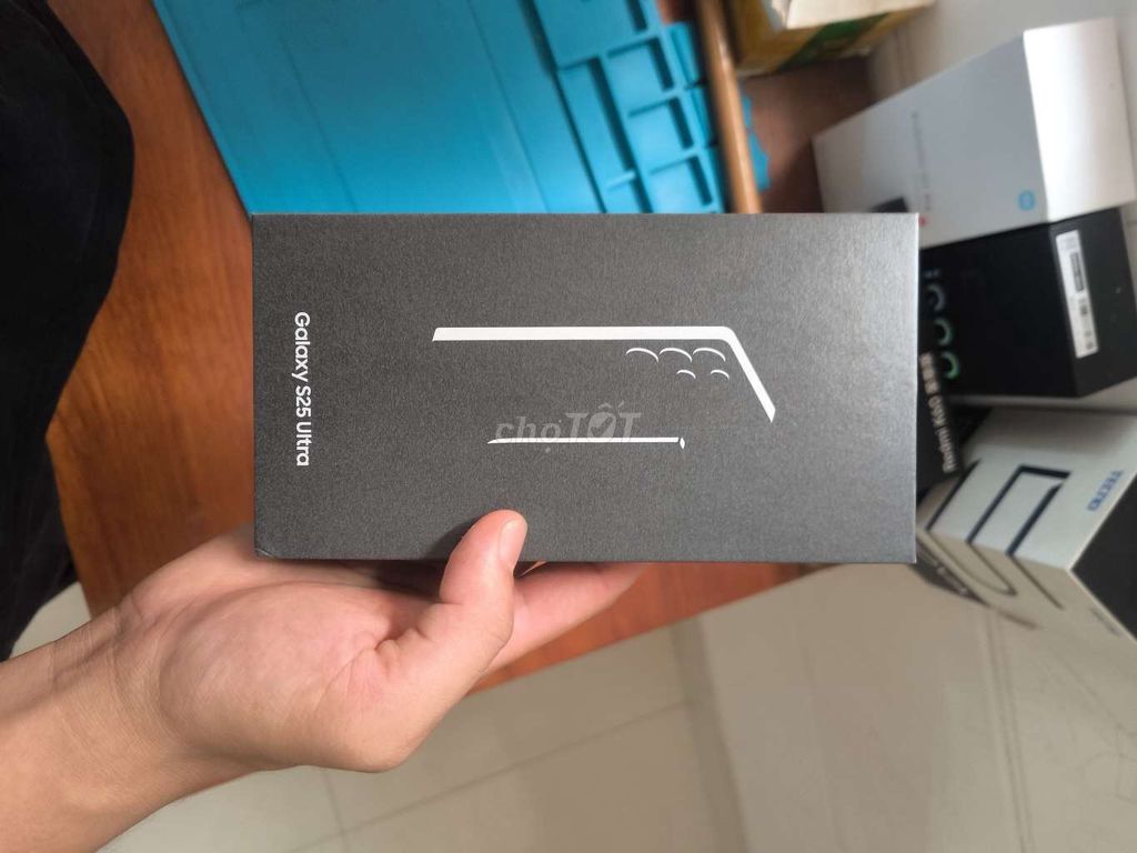 Samsung S25 Ultra 256GB Xanh titan Mới. Mua bán Điện thoại tại Thị xã Tân Uyên Bình Dương được đăng bởi khánh mobile hình 1
