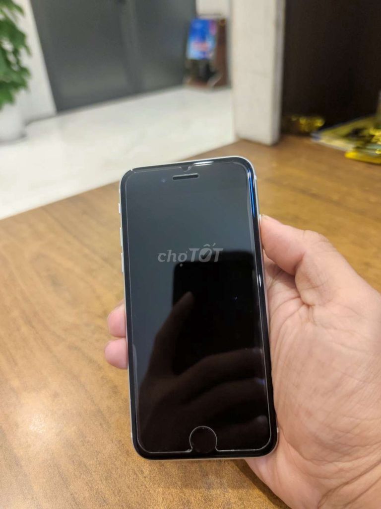 Apple iPhone SE 2020 64GB Trắng VN/A. Mua bán Điện thoại tại Huyện Văn Giang Hưng Yên được đăng bởi Minh Đức hình 1