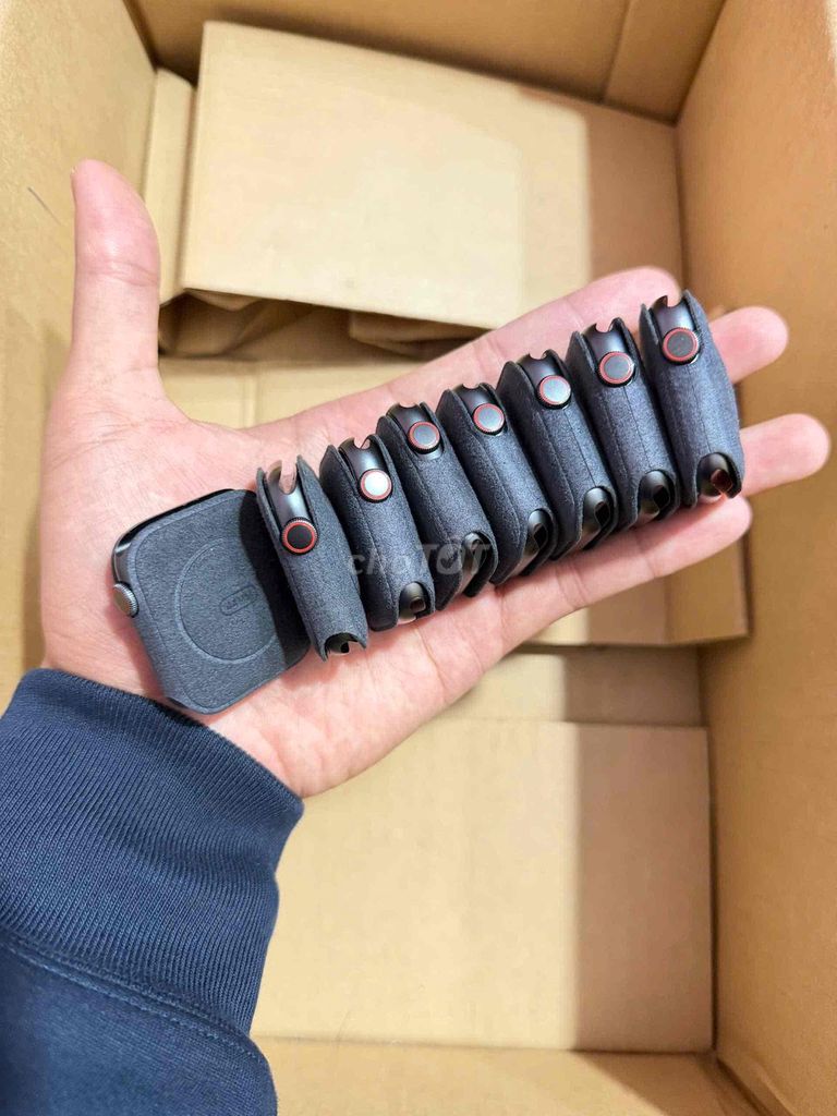 Apple Watch Series 5 Nhôm 44mm Mới. Mua bán Thiết bị đeo thông minh tại Thành phố Bắc Ninh Bắc Ninh được đăng bởi Nguyễn Văn Thức hình 1