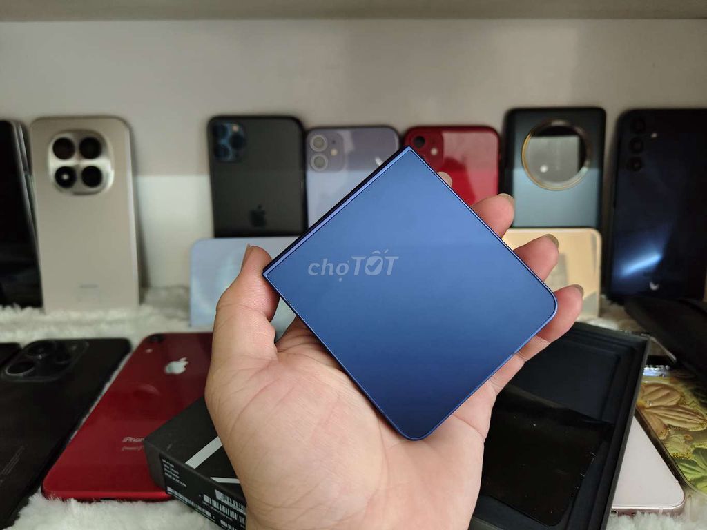 Samsung ZFlip 7 256GB Xanh Nguyên zin đẹp keng. Mua bán Điện thoại tại Quận Tân Phú Tp Hồ Chí Minh được đăng bởi LUCKY SHOP hình 1