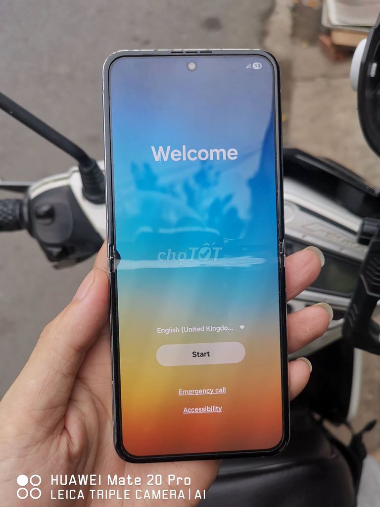 Samsung Z Flip 5 Bạc Điện thoại gập. Mua bán Điện thoại tại Quận 1 Tp Hồ Chí Minh được đăng bởi Hội Đồ Điện Tử hình 1