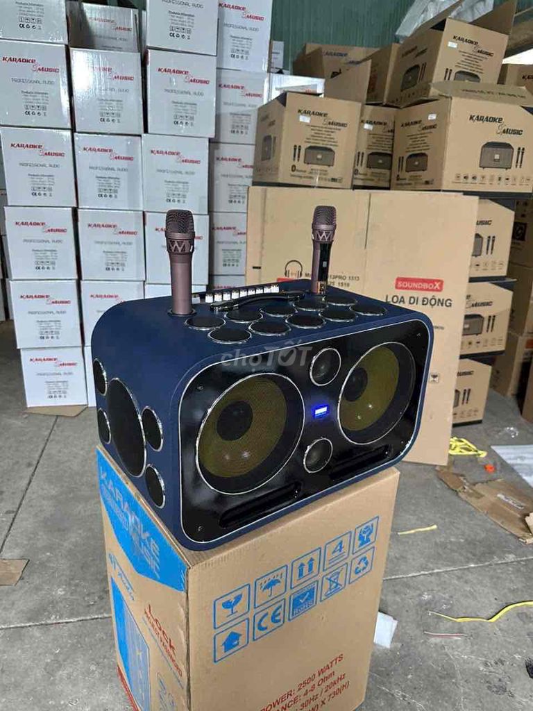 Loa xách tay cao cấp công suất khủng 680W. Mua bán Tivi, Âm thanh tại Quận 8 Tp Hồ Chí Minh được đăng bởi Điện Máy Tiêu Dùng Ba Số Một hình 1