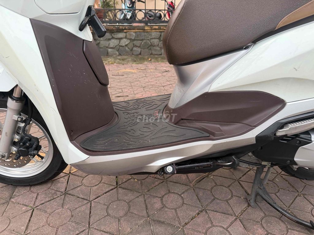 Lead 2018 khóa thông minh zin cứg áo dán keo trong. Mua bán Xe máy tại Thành phố Quảng Ngãi Quảng Ngãi được đăng bởi Hien hình 16