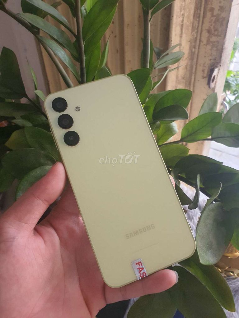 Samsung A15 5G 6.128 vàng. Mua bán Điện thoại tại Quận Hải Châu Đà Nẵng được đăng bởi Tamnv hình 1