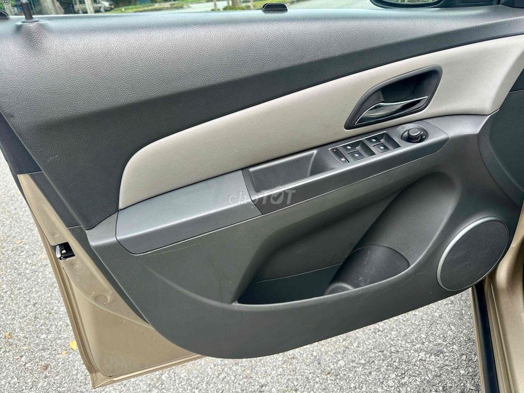 Chevrolet Cruze 2010 LTZ 1.8 - 48000 km. Mua bán Ô tô tại Quận Ninh Kiều Cần Thơ được đăng bởi Huy Hoàng hình 15