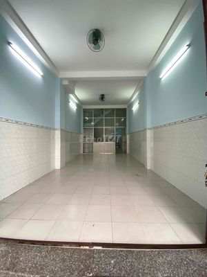 Аренда · 3 комн. · 80 м² · Quận Tân Phú, ул. Đường Phạm Ngọc