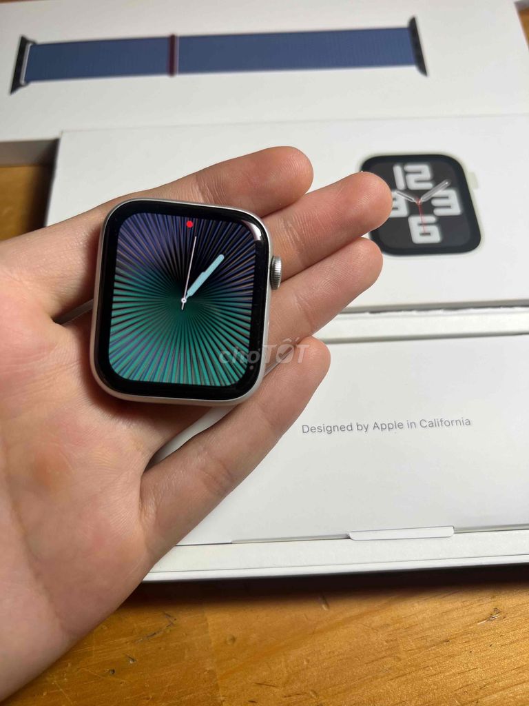 Apple Watch SE 2024 mới 99%, bảo hành 3 tháng