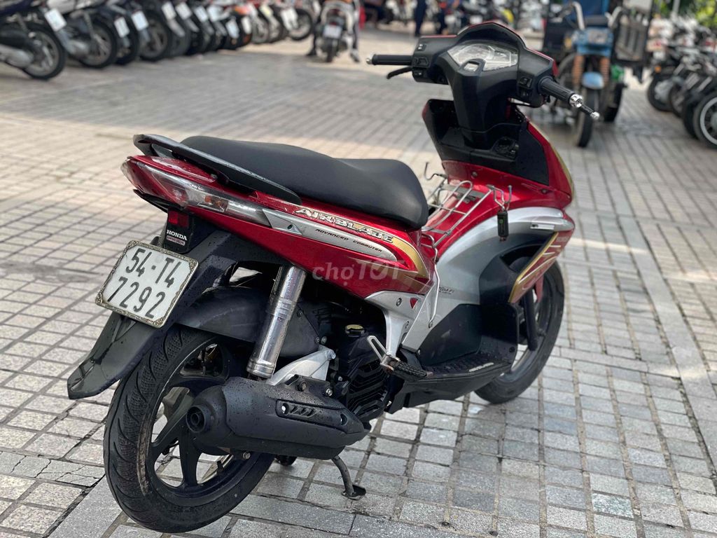 Air Blade Fi 2010 khoá Smatkey trả 8tr9 nhận xe. Mua bán Xe máy tại Quận 7 Tp Hồ Chí Minh được đăng bởi Dương Đạt hình 4