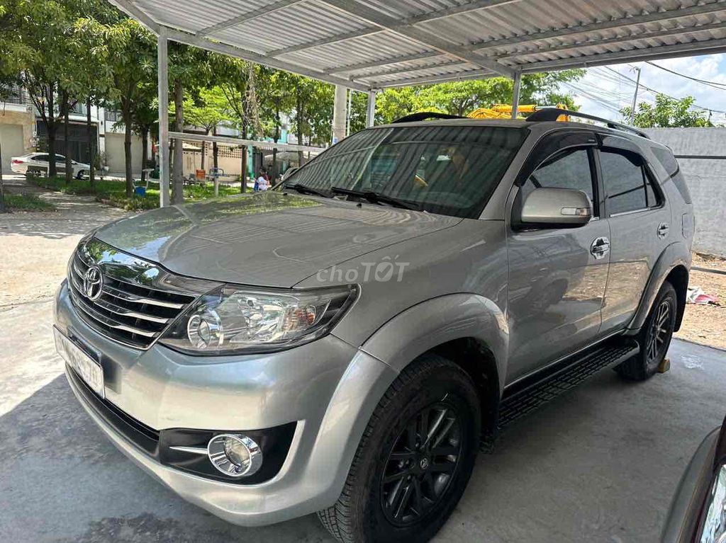 Toyota Fortuner 2015 photo 2