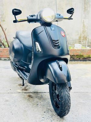 Piaggio Vespa GTS 150cc IGET 2019 Đen