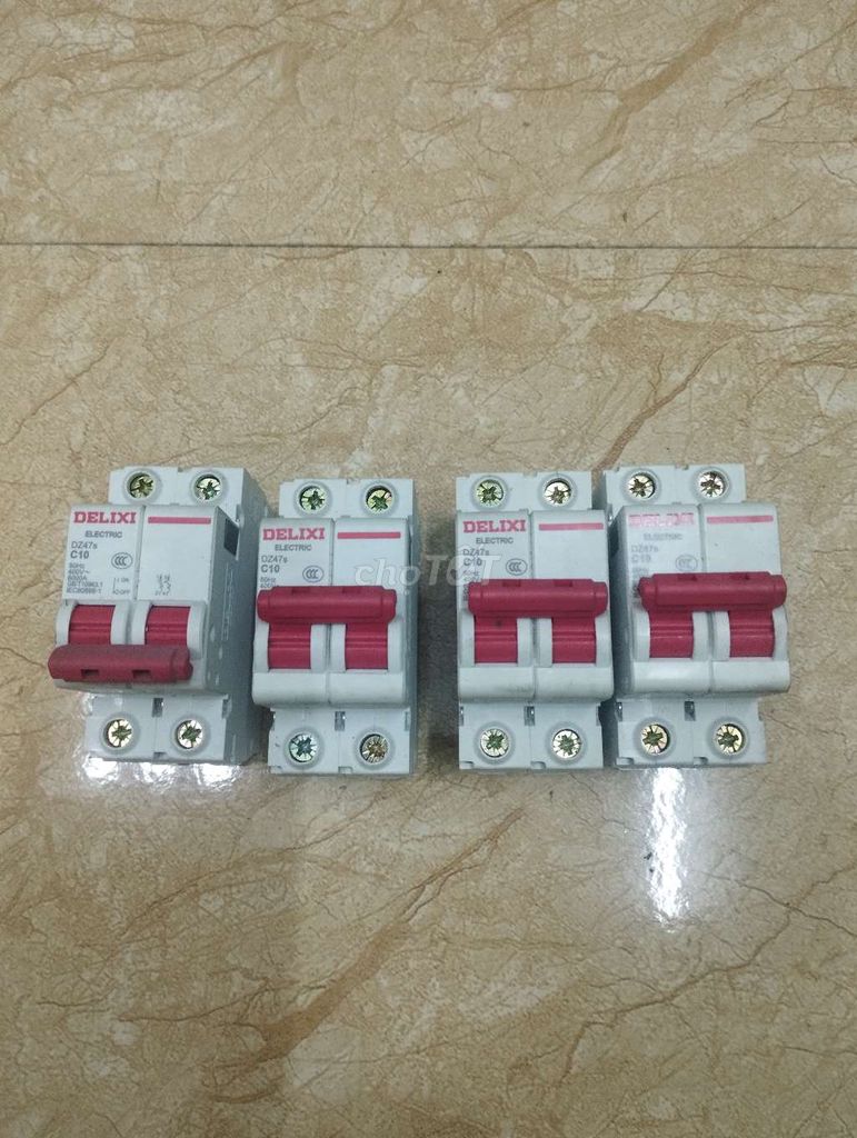 Aptomat đôi DELIXI Trắng Rất mới. Mua bán Nội thất, đồ gia dụng khác tại Huyện Vĩnh Bảo Hải Phòng được đăng bởi Mr.Hà hình 1