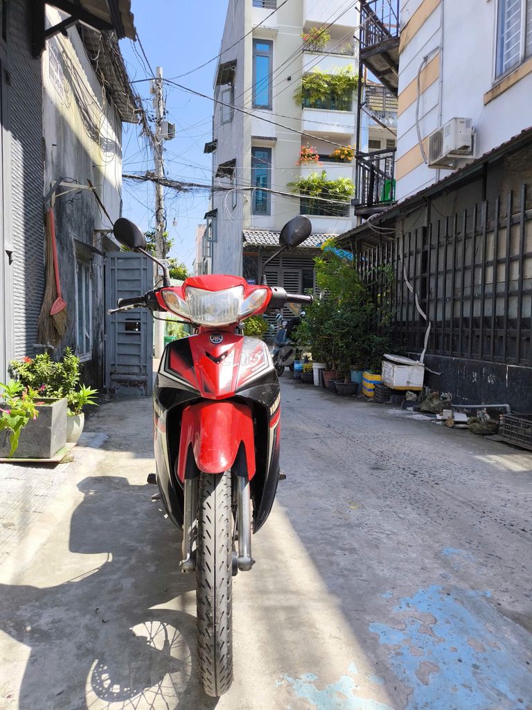 xe Yamaha Sirius RC 2013 đỏ đen + thùng givi. Mua bán Xe máy tại Quận 12 Tp Hồ Chí Minh được đăng bởi lan phương hình 3