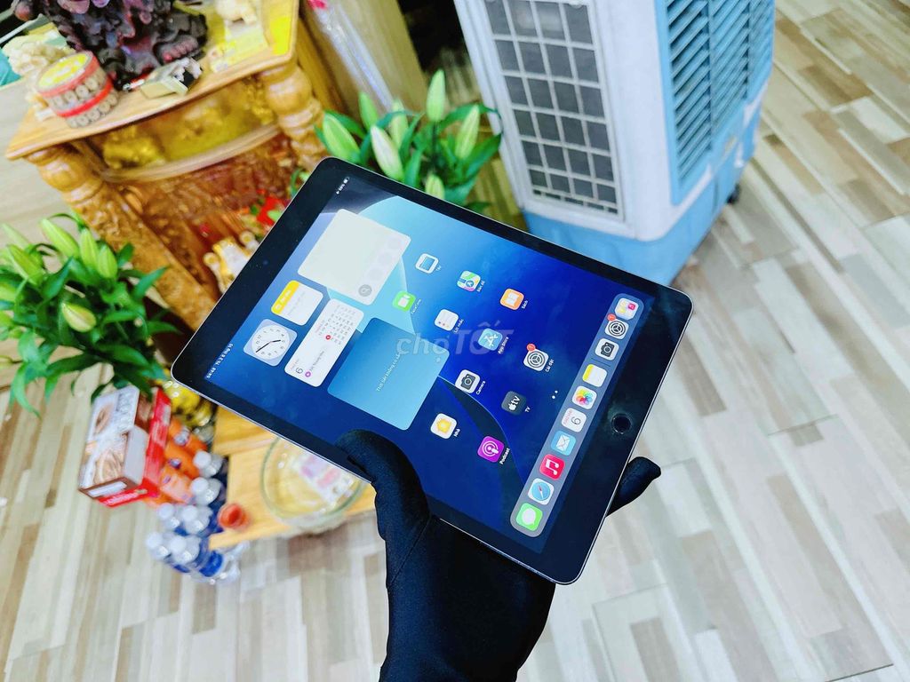 iPad Gen 9 64G gray 99% Wifi nguyên zin có Trả Góp. Mua bán Máy tính bảng tại Quận Hải Châu Đà Nẵng được đăng bởi TUẤN LUXURY MOBILE ĐÀ NẴNG hình 1