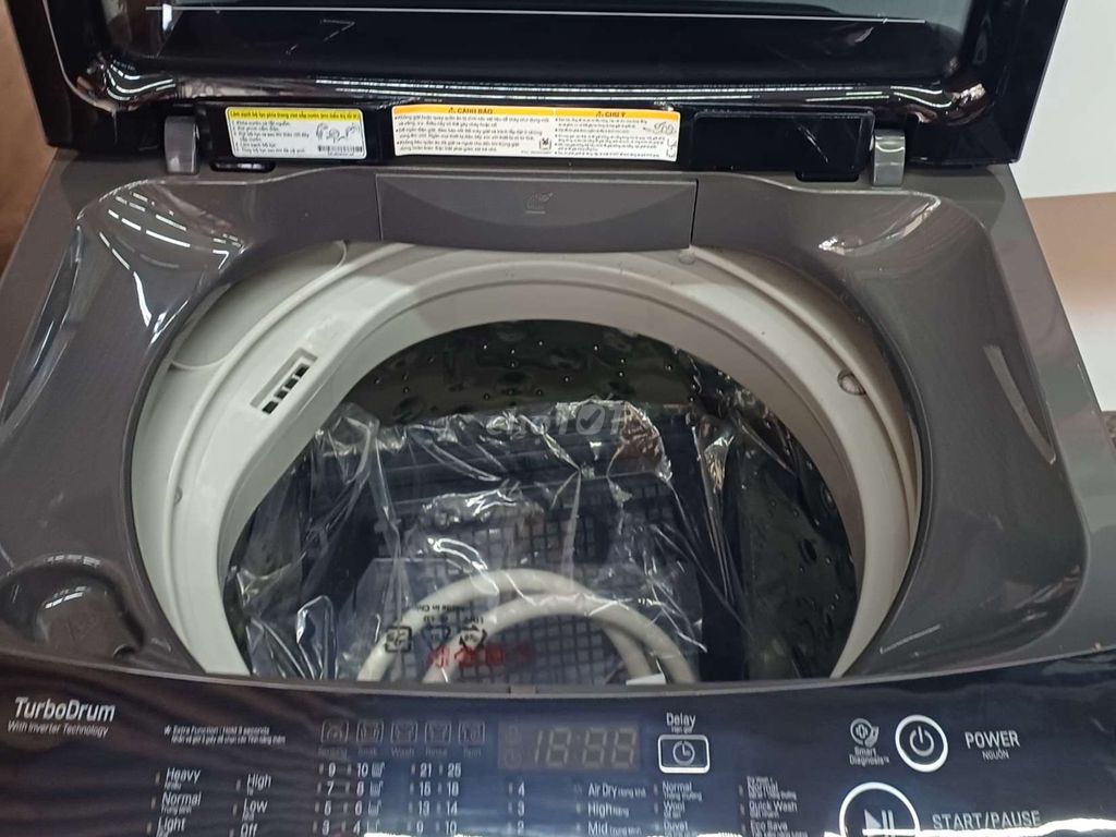 Máy giặt trưng bày LG inverter 9kg bảo hành 1 năm