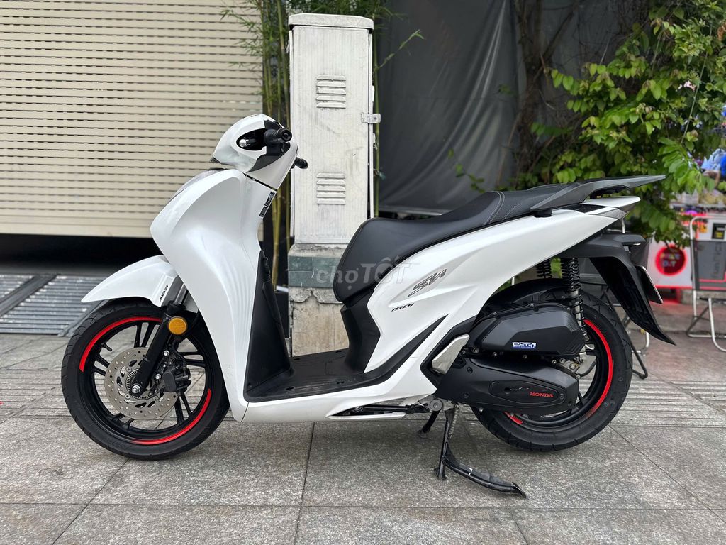 Honda SH 150i ABS 2020 Sporty Trắng. Mua bán Xe máy tại Quận Bình Thạnh Tp Hồ Chí Minh được đăng bởi VÕ MINH HẬU hình 3