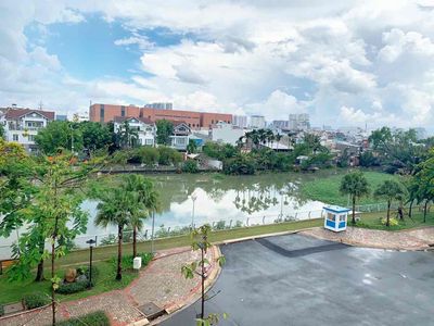 Rent · 6 bd · 225 м² · Quận 7, ул. Đường Lý Phục Man