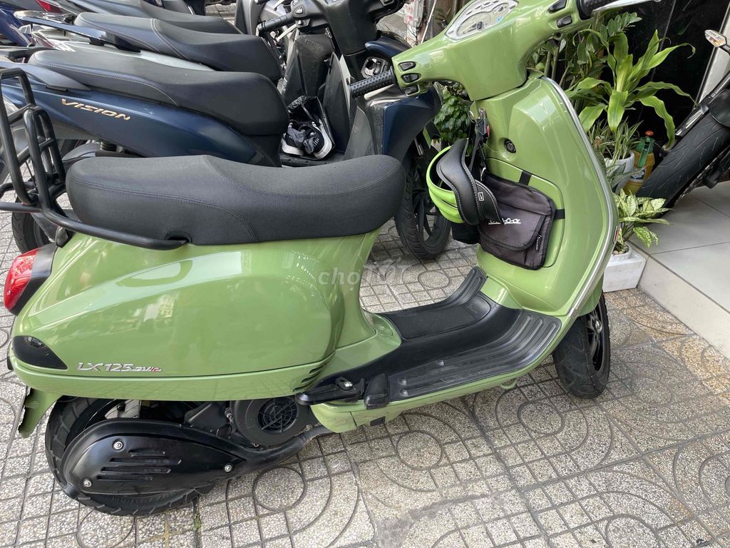 Piaggio Vespa LX 3vie 2013 Xanh lá. Mua bán Xe máy tại Quận 3 Tp Hồ Chí Minh được đăng bởi Trần văn trưởng hình 4
