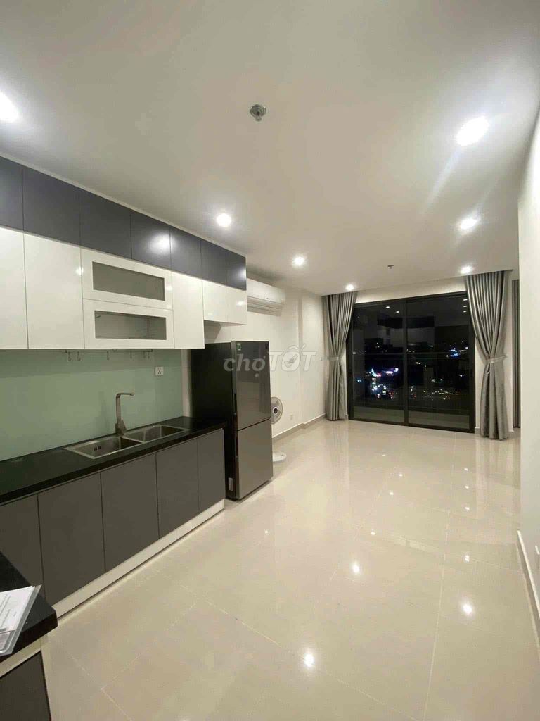 Cho thuê 2pn+ bếp rèm sẵn 6,5 triệu Vinhomes Grand Park