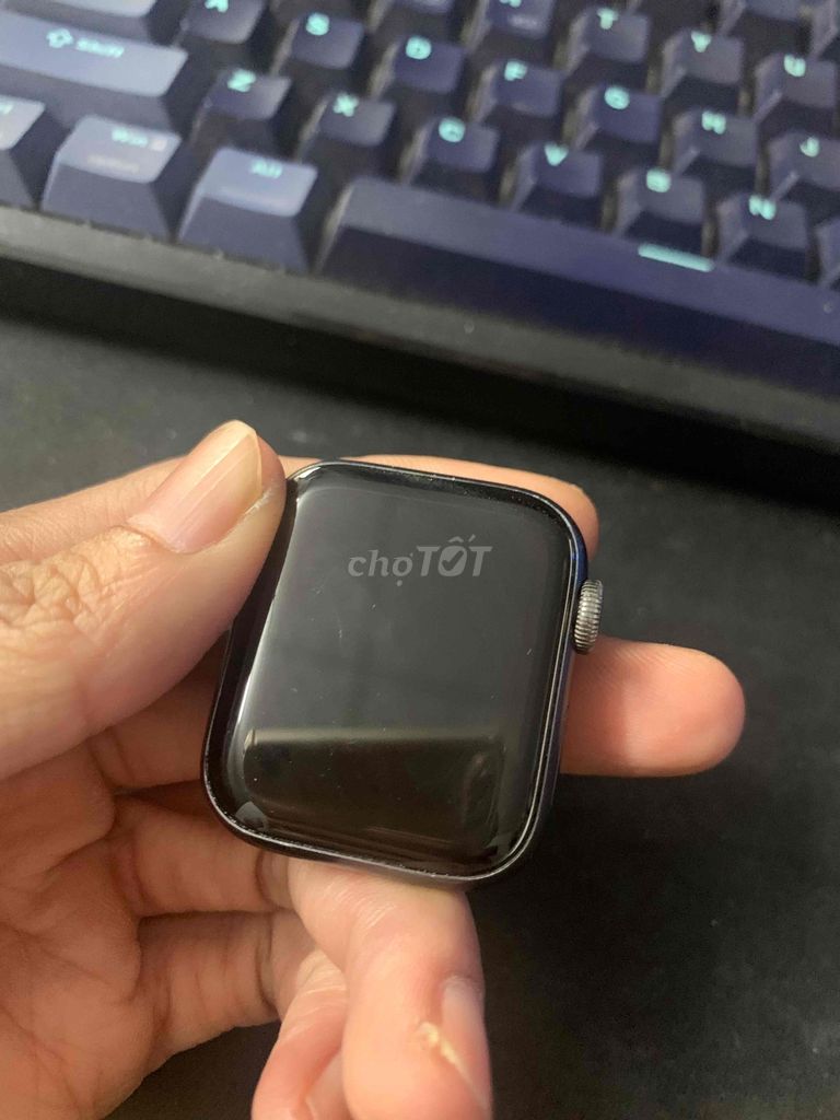 Apple Watch Series 5 40mm. Mua bán Thiết bị đeo thông minh tại Thành phố Nha Trang Khánh Hòa được đăng bởi Hlong hình 1