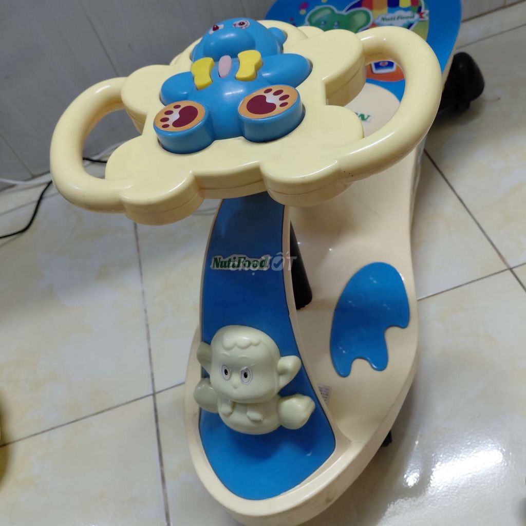 Xe lắc Nutifood Trẻ em Nhựa. Mua bán Mẹ và bé tại Quận Gò Vấp Tp Hồ Chí Minh được đăng bởi thi thi hình 1