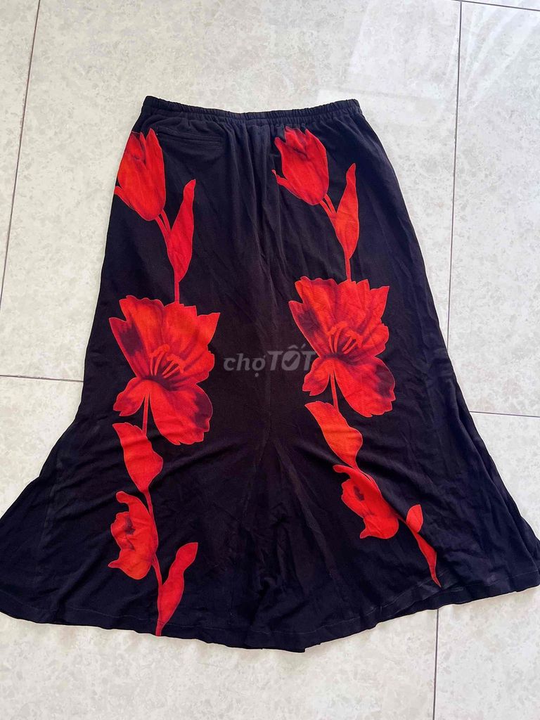 Chân váy Nữ Thun Đen, Đỏ. Mua bán Quần áo tại Quận 6 Tp Hồ Chí Minh được đăng bởi Vân hình 1