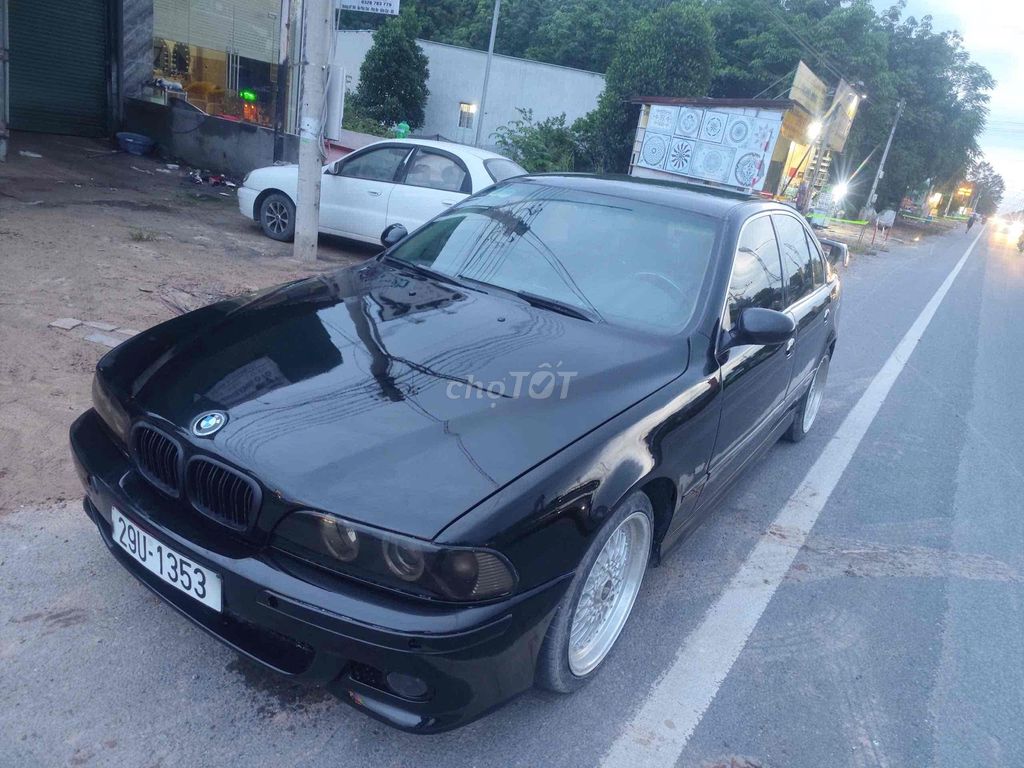 BMW 3 Series số sàn 528i - 6666666 km. Mua bán Ô tô tại Thị xã Bến Cát Bình Dương được đăng bởi Trần Sỹ Đạt hình 6