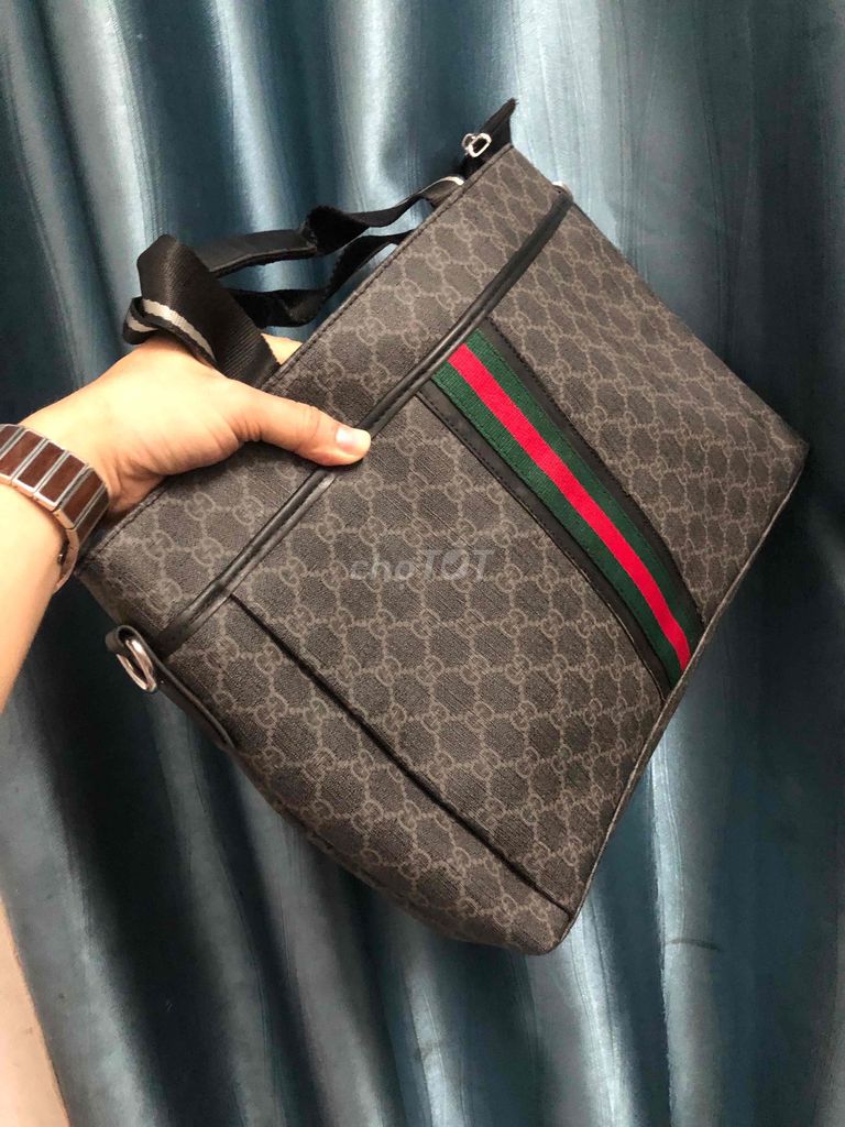 Túi xách Gucci Nam to tiện dụng