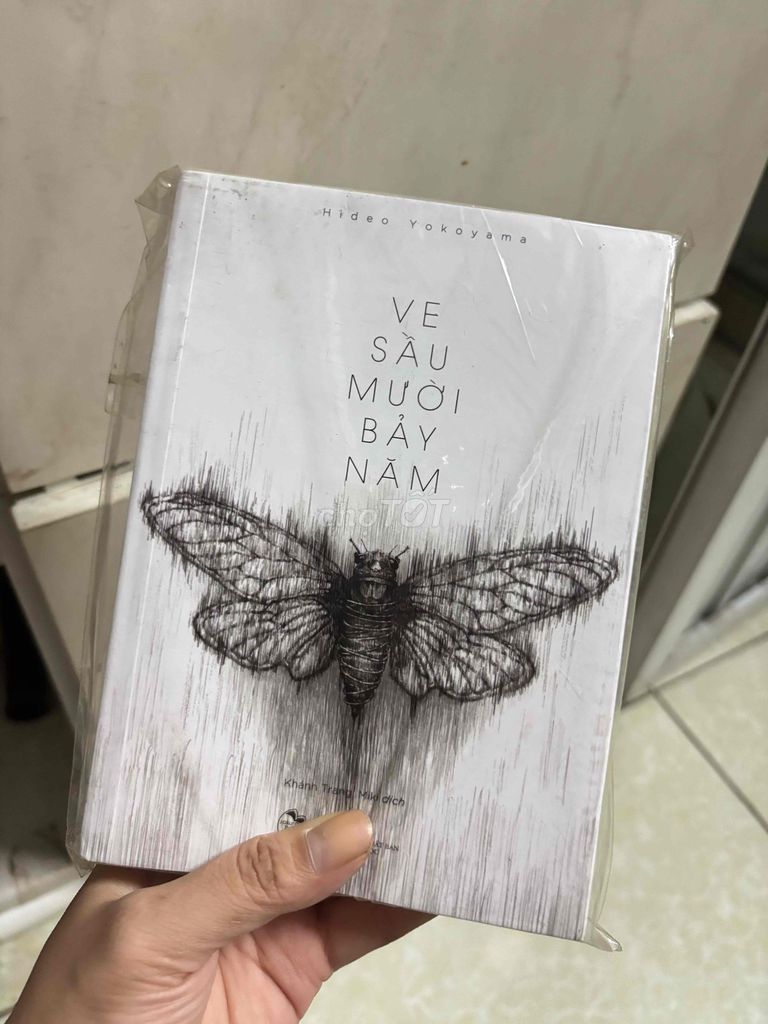 Sách Tiểu thuyết Ve Sầu Mười Bảy Năm. Mua bán Sách tại Quận Liên Chiểu Đà Nẵng được đăng bởi Mimi hình 1