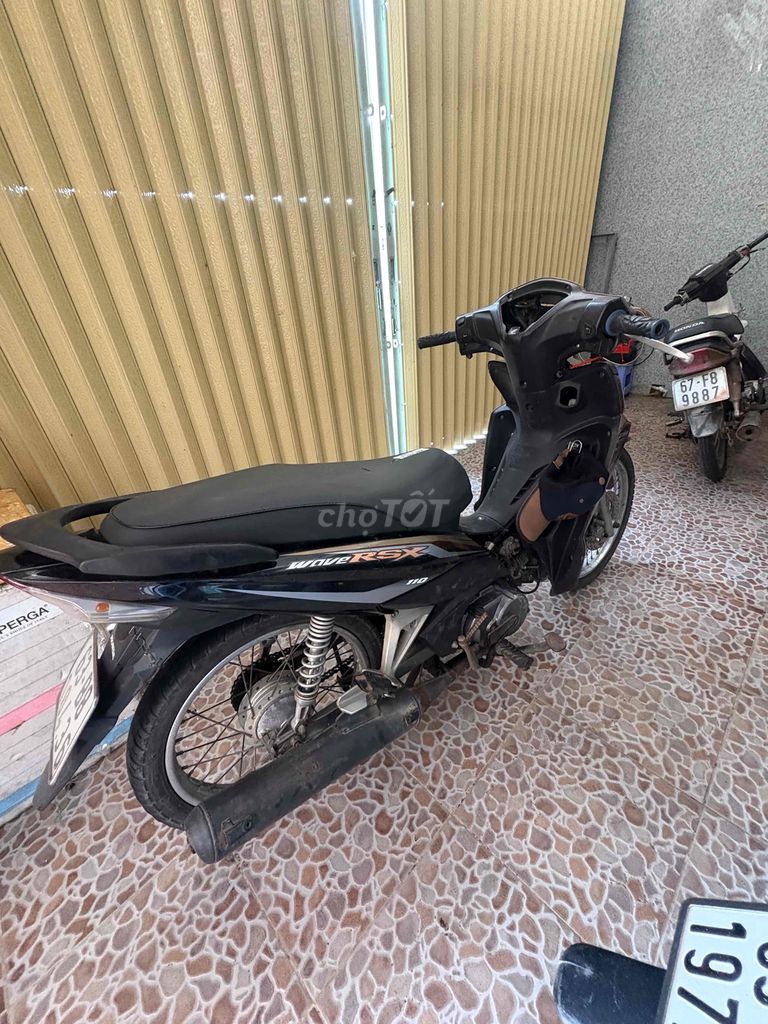 WAVE RSX đ/k2015 còn đẹp 80% gthl. Mua bán Xe máy tại Huyện Thủ Thừa Long An được đăng bởi Thanh lý giá rẻ hình 4