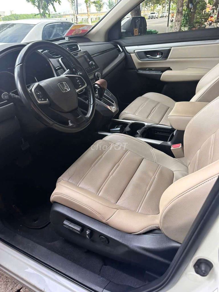 2018 E - 5000 km. Mua bán Ô tô tại Quận Ngũ Hành Sơn Đà Nẵng được đăng bởi tranthiquyngan hình 4