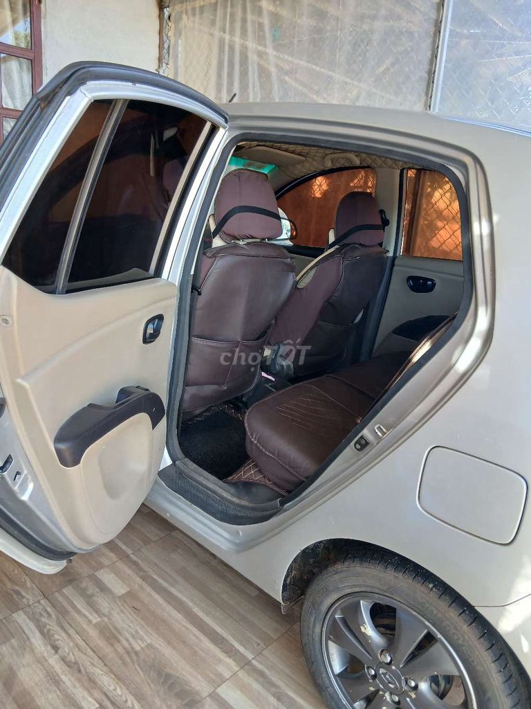 Cần bán Huyndai Grand 2012 - Màu Bạc. Mua bán Ô tô tại Huyện Lâm Hà Lâm Đồng được đăng bởi Vũ Minh Chiến hình 5