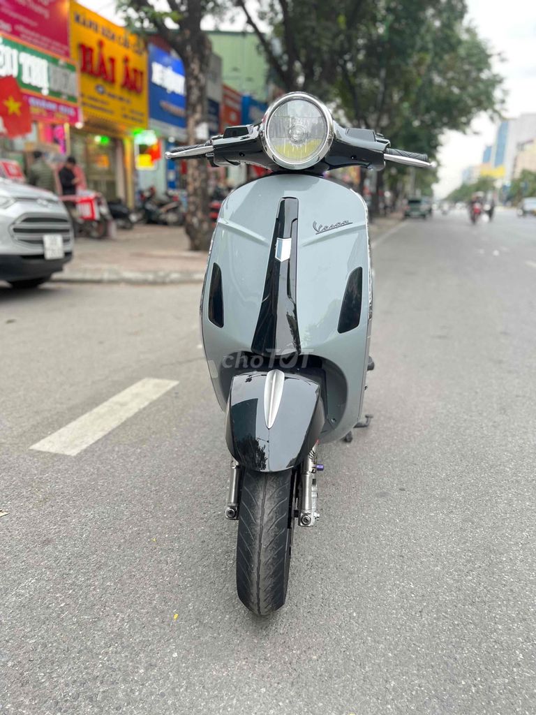 Xe điện Vespa Dibao xám đẹp