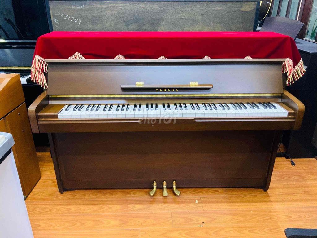 piano cơ yamaha m1